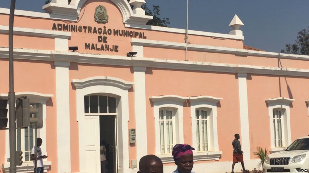 Residentes Em Comuna De Malanje Desesperam-se Por Bilhete De Identidade ...