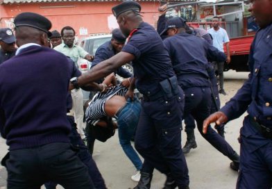 Friends of angola condena violência da Polícia Nacional contra manifestantes pacíficos em Luanda