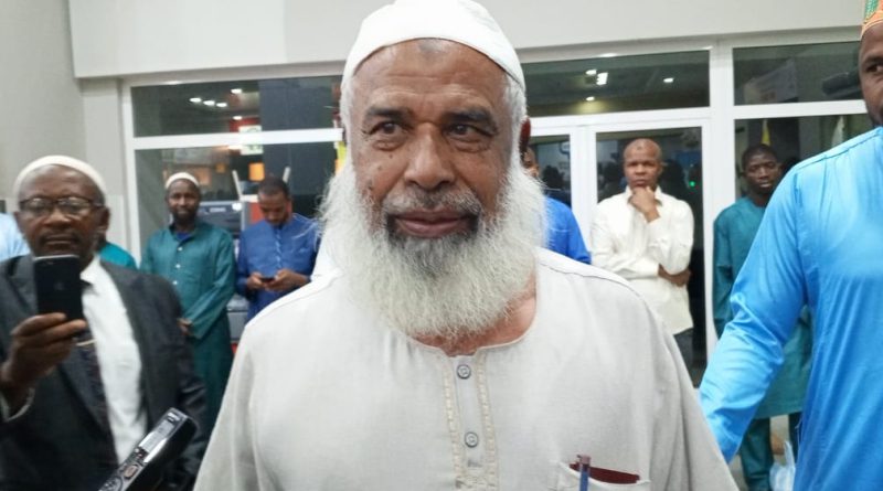 Líder do Conselho Islâmico de Moçambique em Luanda para trabalho com a comunidade em Angola