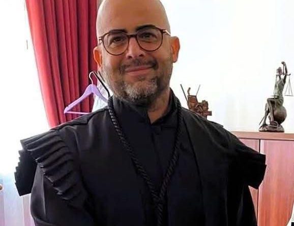 Juiz Paulo Henriques acusado de corrupção e de desafiar o Juiz Presidente do Tribunal Supremo Juiz Paulo Henriques acusado de corrupção e de desafiar o Juiz Presidente do Tribunal Supremo