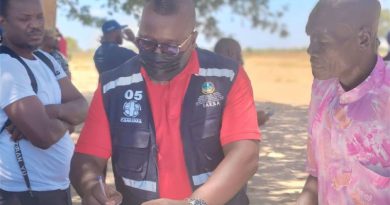 Fiscalização da Camama acusada de notificar “Konda Marta” sobre um contentor e permite a construção de obras pelos “invasores” sem licença Fiscalização da Camama acusada de notificar “Konda Marta” sobre um contentor e permite a construção de obras pelos “invasores” sem licença