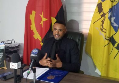 Presidente do Partido Liberal envia “recados” aos líderes do MPLA e da UNITA