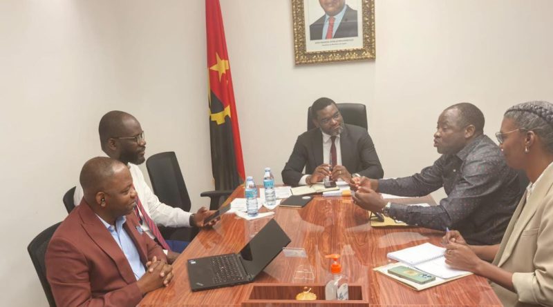 Ministério da Saúde reforça formação interna de profissionais do sect com financiamento do Banco Mundial Ministério da Saúde reforça formação interna de profissionais do sect com financiamento do Banco Mundial