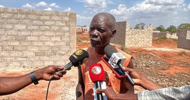 Populares do Zango 5 apelam Administração do Calumbo a travar invasores de terrenos no Espaço Verde Populares do Zango 5 apelam Administração do Calumbo a travar invasores de terrenos no Espaço Verde