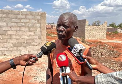 Populares do Zango 5 apelam Administração do Calumbo a travar invasores de terrenos no Espaço Verde Populares do Zango 5 apelam Administração do Calumbo a travar invasores de terrenos no Espaço Verde