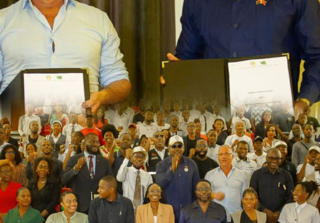 Luanda: CPJ e VIS assinam memorando de cooperação durante fórum sobre empreendedorismo juvenil Luanda: CPJ e VIS assinam memorando de cooperação durante fórum sobre empreendedorismo juvenil