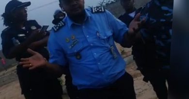 Comandante da Polícia da Camama acusado de intimidar famílias abandonadas pela Administração Municipal Comandante da Polícia da Camama acusado de intimidar famílias abandonadas pela Administração Municipal