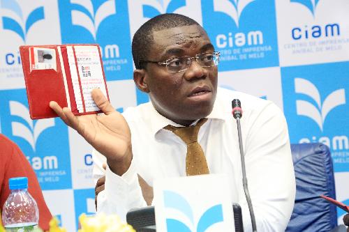 Sociedade angolana exige investigação a alegadas escutas telefónicas