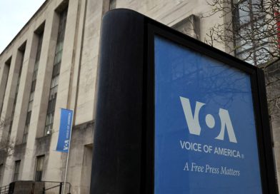 Tribunal dos EUA considera ilegais demissões na Voice of America e reacende debate sobre independência da imprensa Tribunal dos EUA considera ilegais demissões na Voice of America e reacende debate sobre independência da imprensa