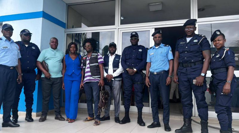 Direcção Nacional da AVIAA estreita relações institucionais com Comando Municipal de Viana