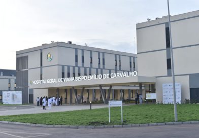 Augusto Van-Dúnem encoraja Ministério da Saúde a continuar com investimentos no sector