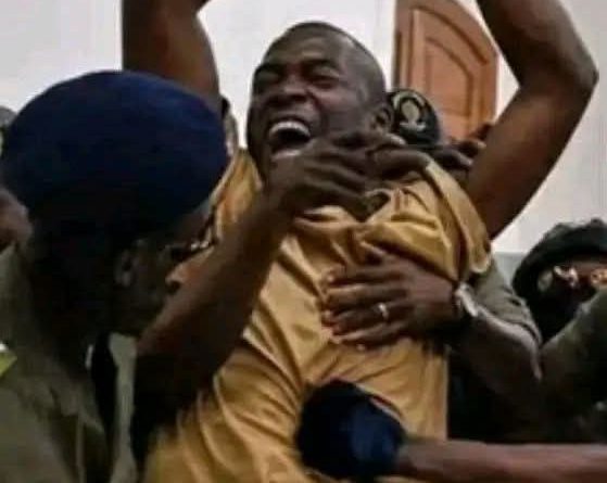 Angola: Osvaldo Kaholo condenado a dois anos e seis meses