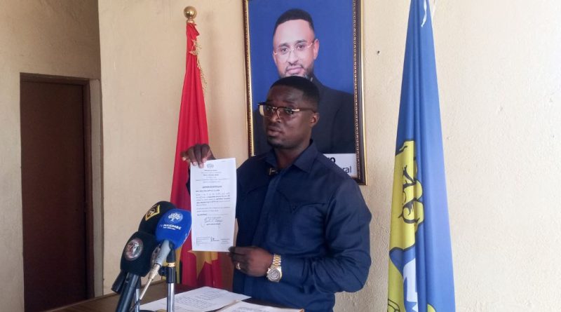 Partido Liberal acusa procurador da Comarca do Cuito de obedecer “ordens superiores” do MPLA ao constituir arguido secretário provincial do Bié Partido Liberal acusa procurador da Comarca do Cuito de obedecer “ordens superiores” do MPLA ao constituir arguido secretário provincial do Bié