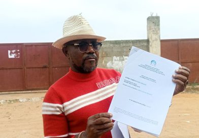 Inspector reformado da Polícia diz ser alvo de perseguição e ocupação ilegal do seu terreno de mais de três hectares no Kikuxi Inspector reformado da Polícia diz ser alvo de perseguição e ocupação ilegal do seu terreno de mais de três hectares no Kikuxi