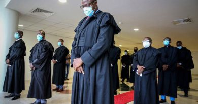 Tribunal Supremo expulsa juízes por alegado suborno de 30 milhões de kwanzas Tribunal Supremo expulsa juízes por alegado suborno de 30 milhões de kwanzas
