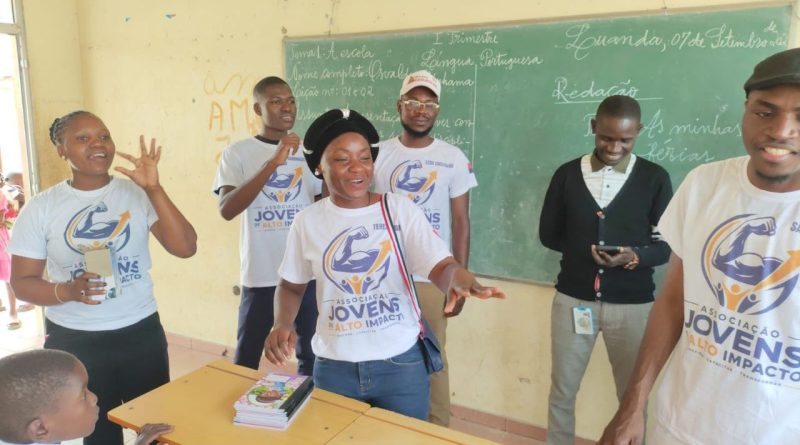 Associação Jovens de Alto Impacto doa material escolar a mais de 200 alunos no Bairro Ana Nguengue Associação Jovens de Alto Impacto doa material escolar a mais de 200 alunos no Bairro Ana Nguengue