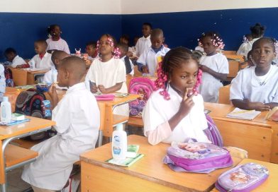 SUAVE doa produtos de higiene ao Centro de Acolhimento Horizonte Azul e Escola Primária em Viana SUAVE doa produtos de higiene ao Centro de Acolhimento Horizonte Azul e Escola Primária em Viana
