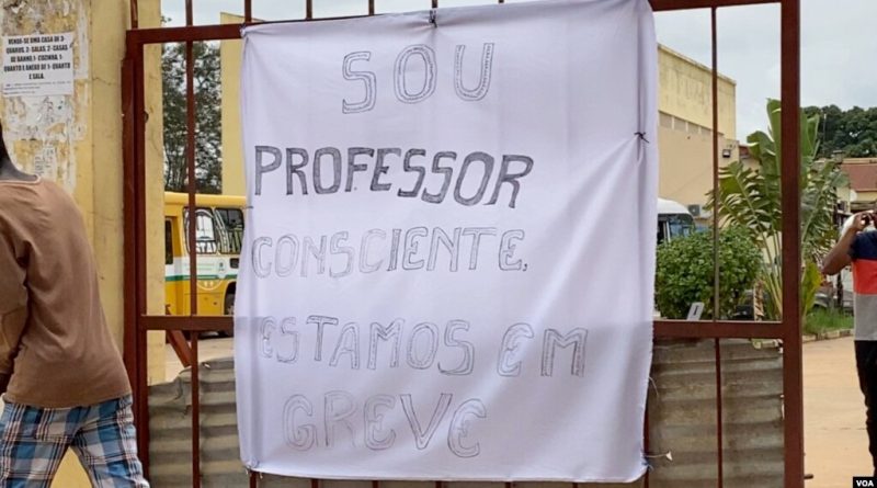 Professores acusam SINPROF de ter falhado nas duas greves e ponderam participação na paralisação anunciada Professores acusam SINPROF de ter falhado nas duas greves e ponderam participação na paralisação anunciada