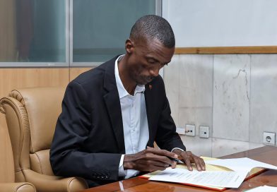 Vice-governador de Luanda pode enfrentar até sete anos de prisão por alegado esquema de terrenos Vice-governador de Luanda pode enfrentar até sete anos de prisão por alegado esquema de terrenos