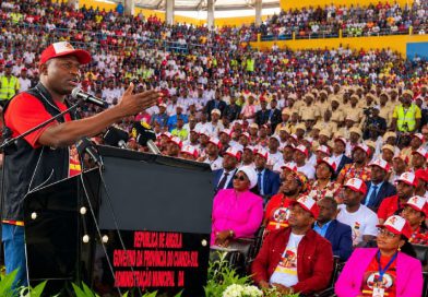 Milhares de pessoas testemunharam na Gabela lançamento do Projecto “Unidos Por Angola” da iniciativa do MOVANGOLA Milhares de pessoas testemunharam na Gabela lançamento do Projecto “Unidos Por Angola” da iniciativa do MOVANGOLA